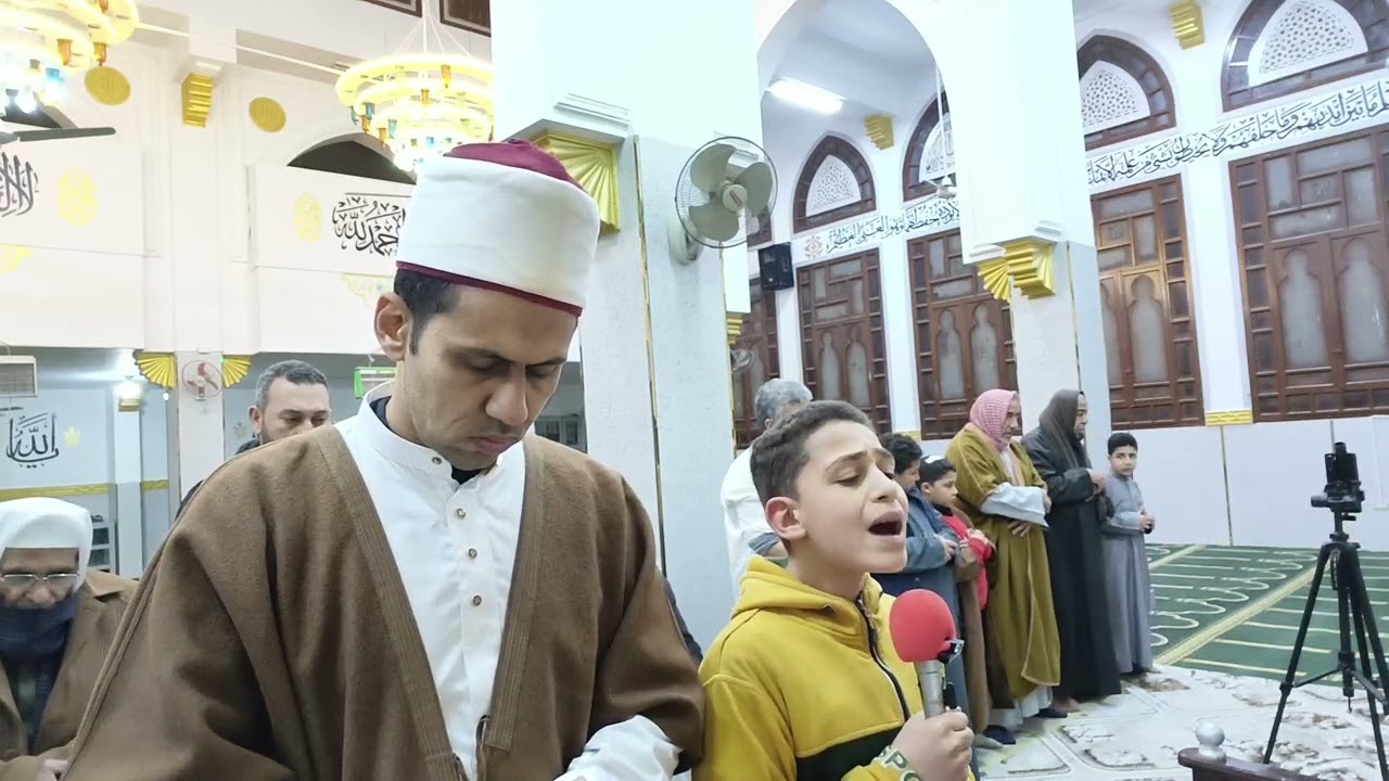 الطالب / محمد يسري يصلي بسورة الملك في بعض ركعات التهجد لليلة ٢٥ رمضان ١٤٤٧ ه 🌙🎈