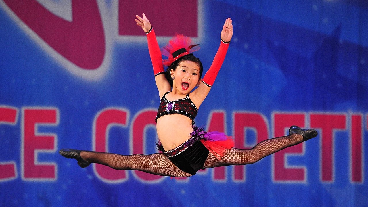 Michelle Cheng - Born to Entertain (2012)