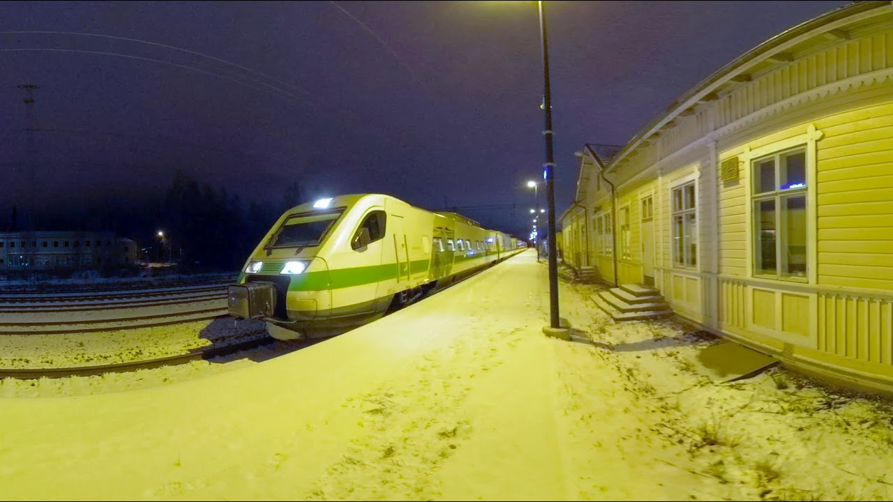 Pendolino - juna Nokian rautatieasemalla