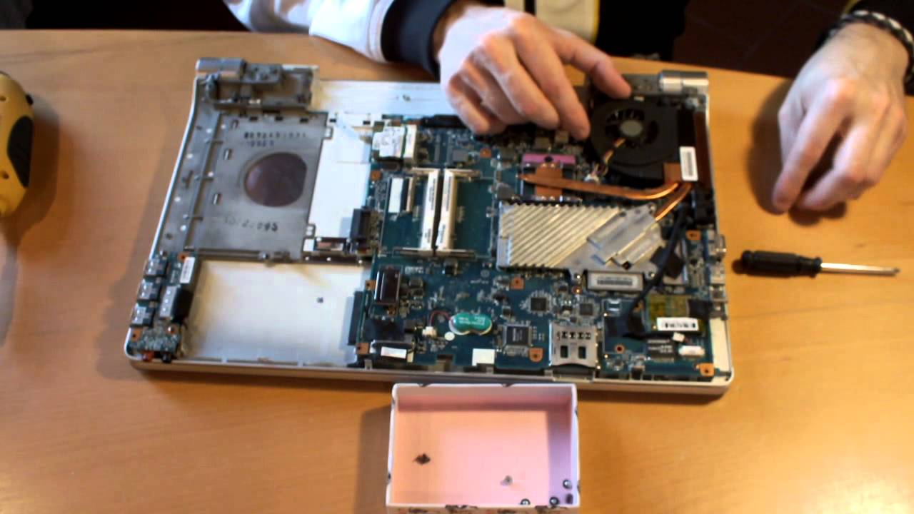 Opening Cleaning Reassembly notebook Sony Vaio FW11L - Apertura + Pulizia + Riassemblaggio Sony FW