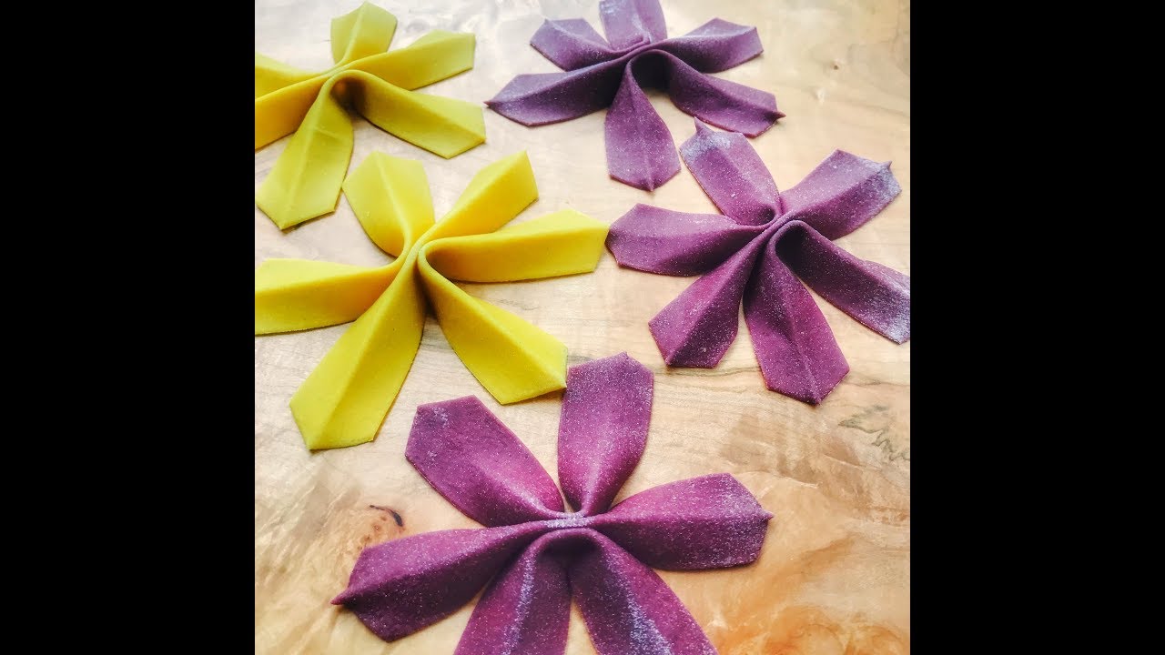Saltyseattle Makes Pasta Flowers
