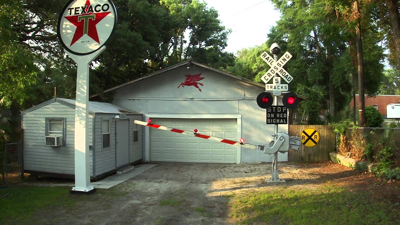 Railroad Crossing Gate