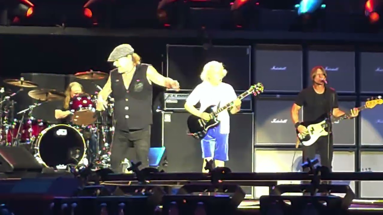 ACDC ПОБЕГ ИЗ ДЖЕЙЛБРЕКА В СИДНЕЕ 25/11/25