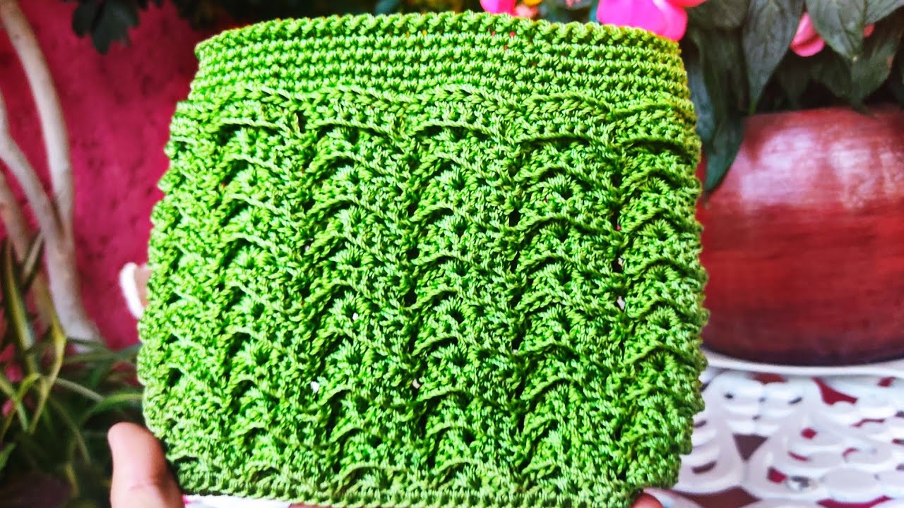 Bolsito a CROCHET, punto ondas con relieves.