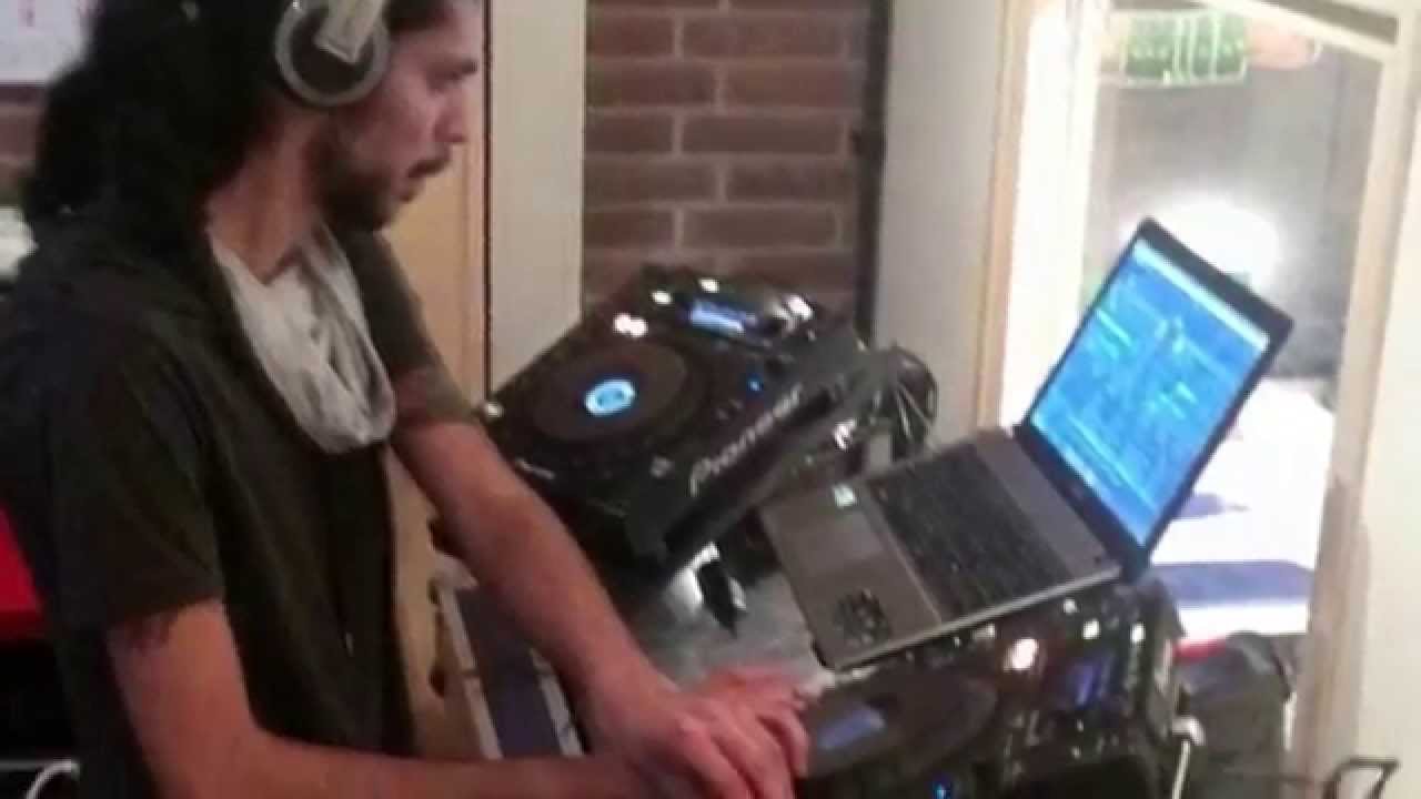 Sunset from Holland @studiosoundsradio.com Dj Dennis R from 21:00-22:00. Trance/progressive