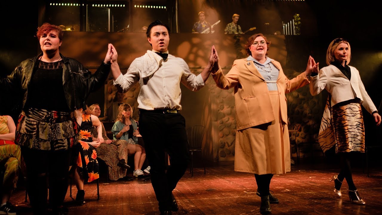 Med eksprestog til Kina (Vi maler byen rød: The Musical 2) – Musicalteatret 2018