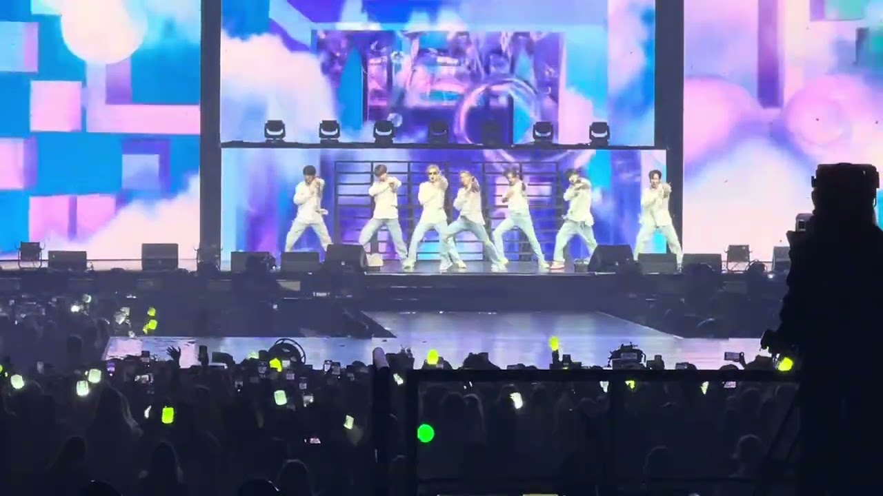 NCT Dream Copenhagen Denmark 2024 «Fireflies» & «Hello future»
