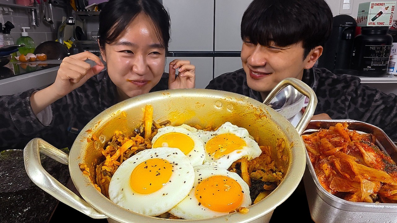 왜 이제야 먹었지? 나물 5종 다 때려 넣고 비빔밥 처음 해본 신혼부부 현실 집밥 | 고사리, 도라지, 취나물, 애호박 곁들인 비빔밥 먹방 브이로그