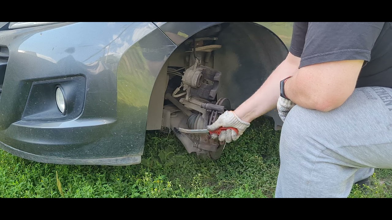 Замена колодок пежо 207 .