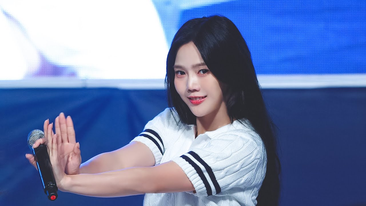 240926 오마이걸 효정 (HyoJung) 안양대 Full Cam - Classified, 던던댄스, 돌핀, 비밀정원, 살짝 설렜어 [직캠 / FANCAM] [4K 60p]