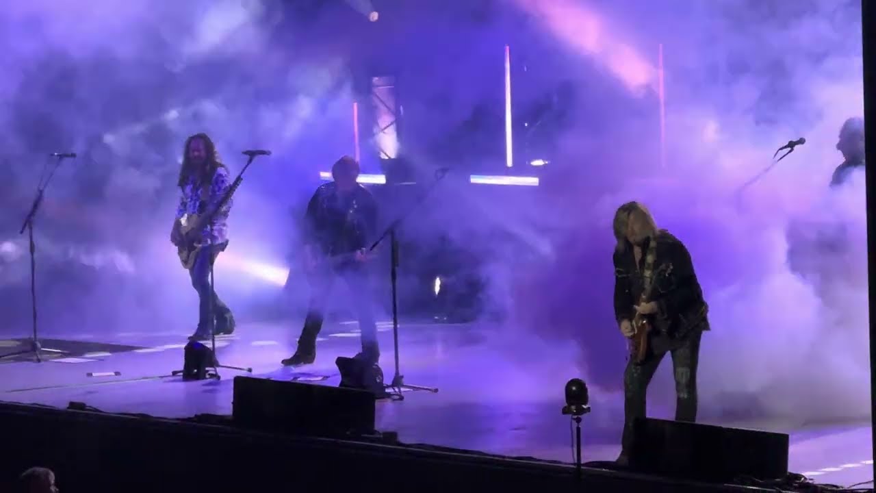 .38 Special performs 
