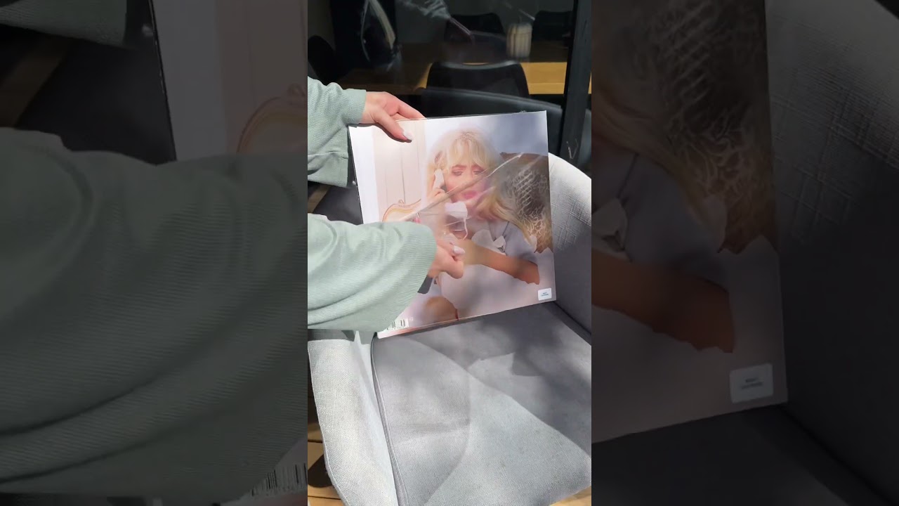 unpacking Sabrina Carpenter vinyl in pink, Man&rsquo;s Best Friend album 💗