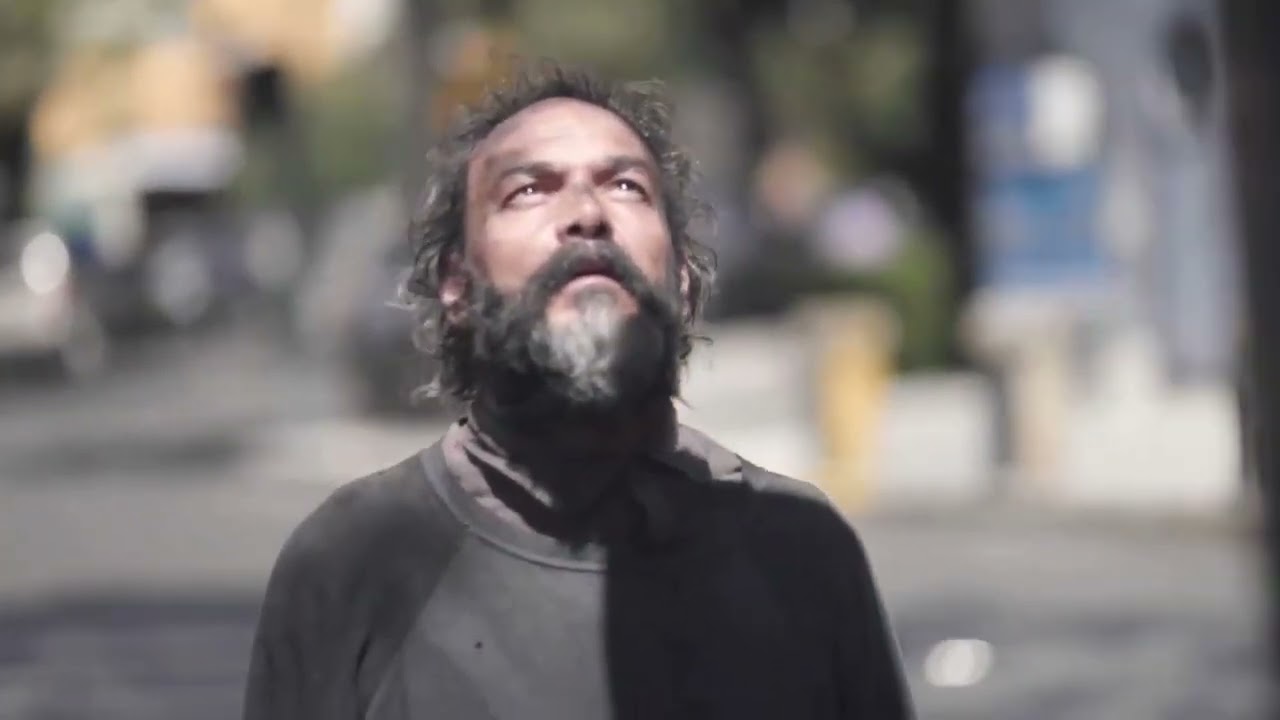 Fabian Corres: Encontrando el Fin del Mundo 2022  (Tr&aacute;iler en Espa&ntilde;ol)