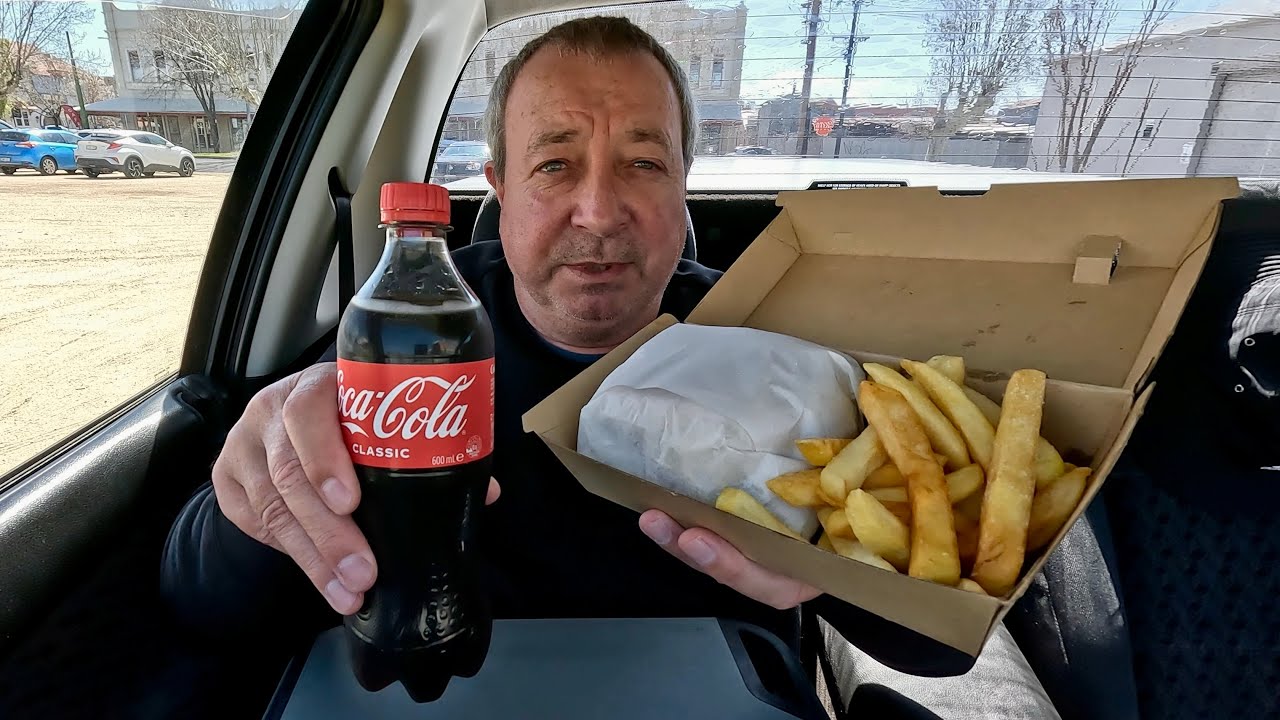 Простой гамбургер-комбо из Jimbo’s Takeaway
