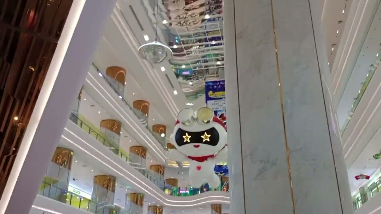Toro walking 4k || 3 minute walking in emart sala Ho Chi Minh City