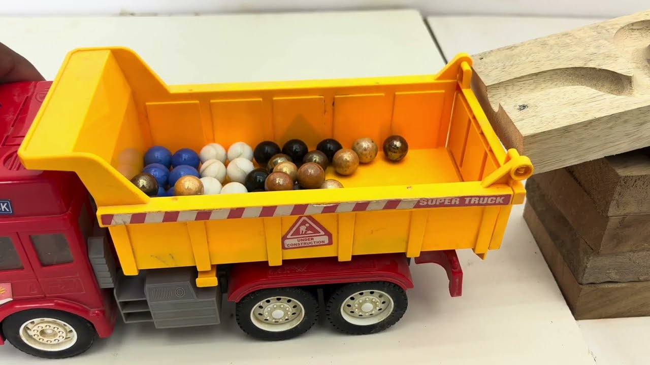 Marble Run Race 🚨 HABA Slope + Dump Truck + Ambulance Challenge
