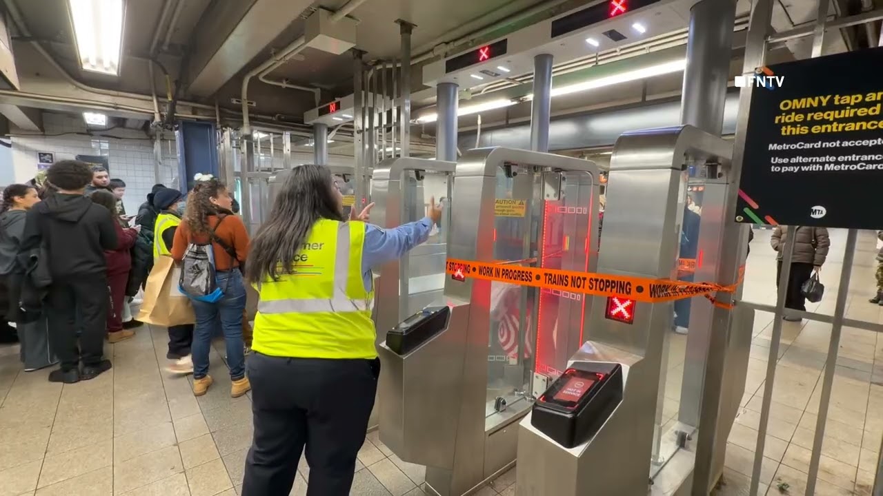 New MTA Fare Gate Broken - Crowds Struggle Through - NYC Subway