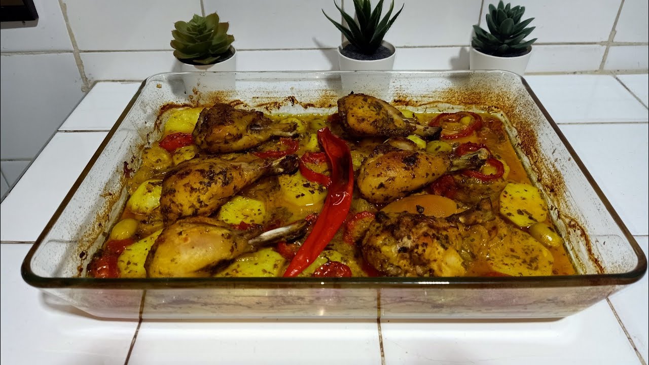 صينية الدجاج بالبطاطس في الفرن بتتبيلة لذيذة جدا سهلة و سريعة التحضير 😋