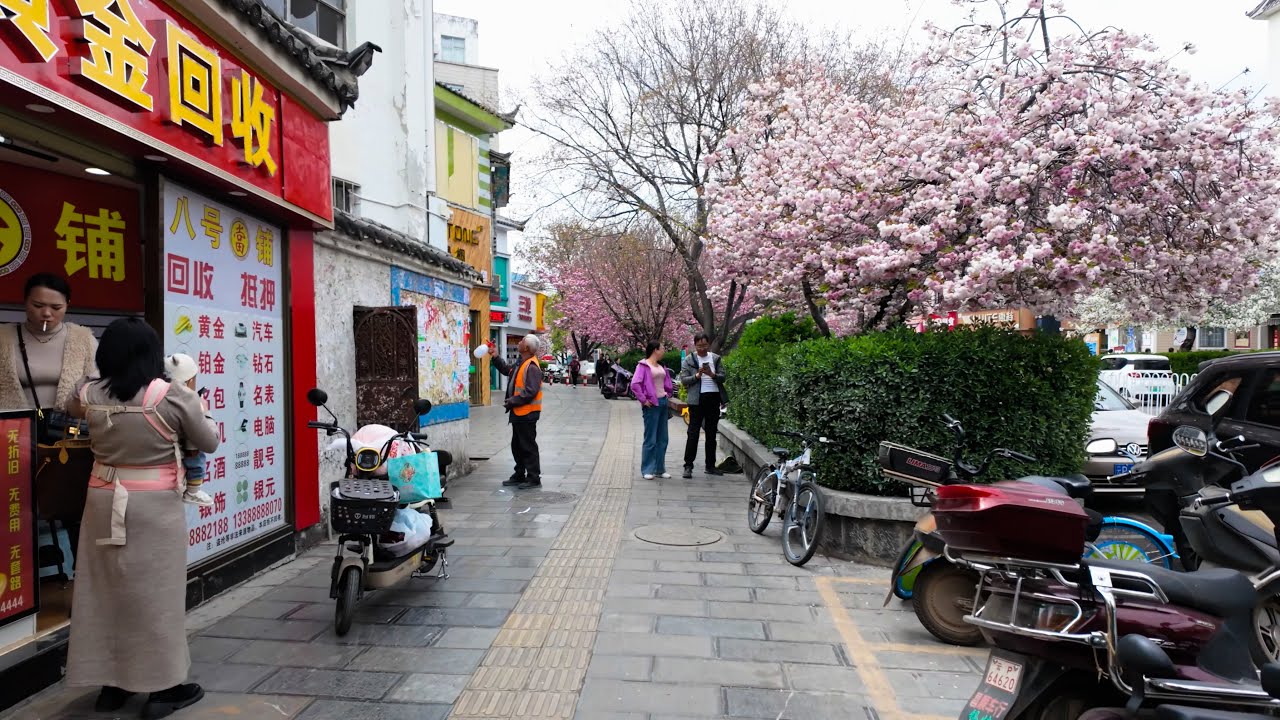 LiJiang Downtown Walk, YunNan, China