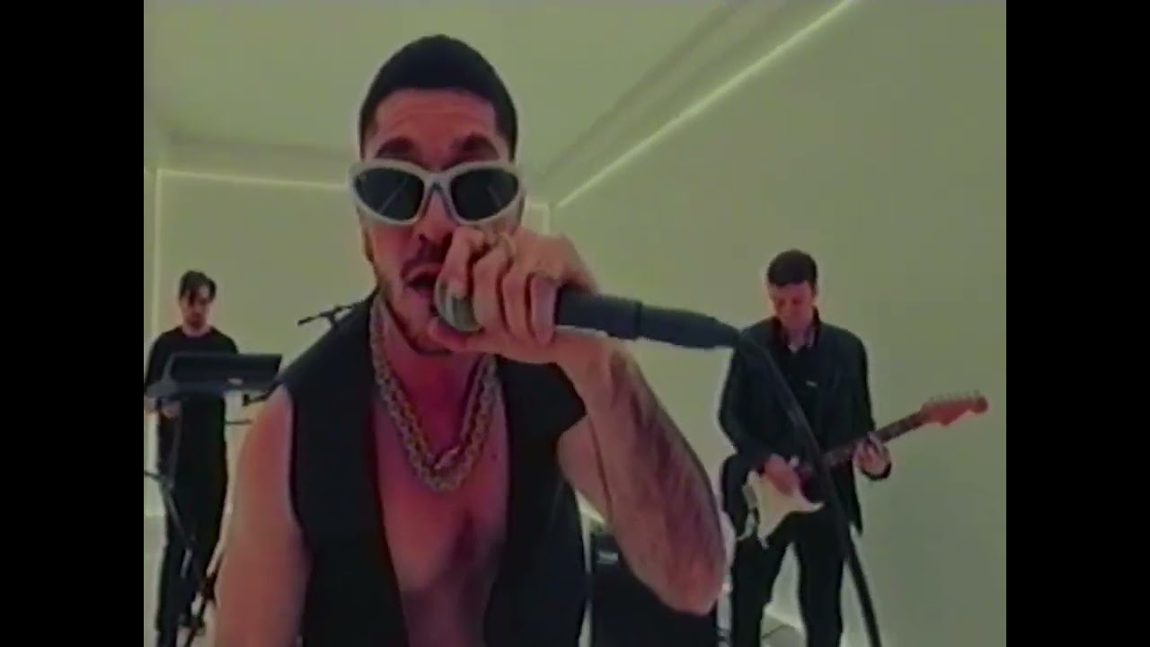 sorry, my phone died (LIVE PERFORMANCE) - Al Calderon