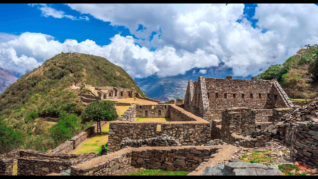 CHOQUEQUIRAO TREK 4 DAYS: Best Trekking package - With Sunrise Peru Trek