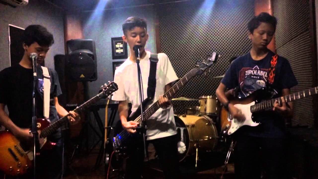 5SOS - She looks so perfect - Cover by StereoHead