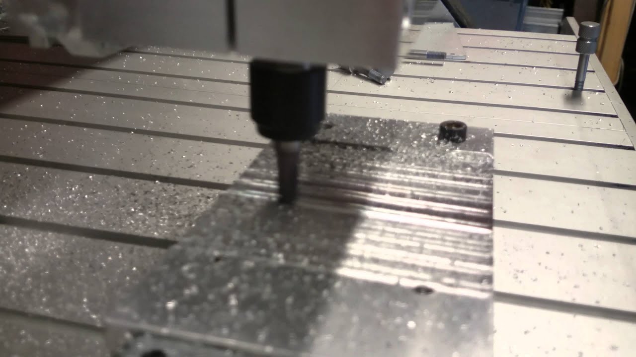 Milling a piece of scrap aluminum _ Kress 1050-1