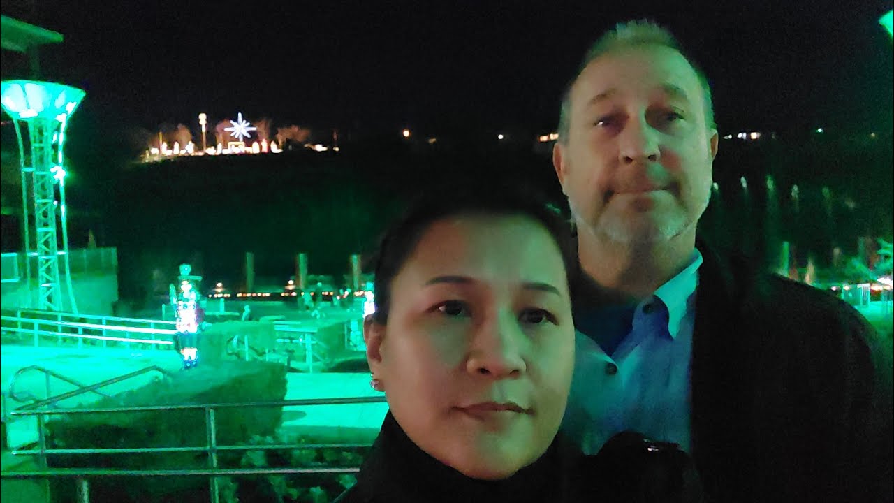 Pepper Palace + See Festive Lights | Branson MO 🇺🇸 Dec 2021