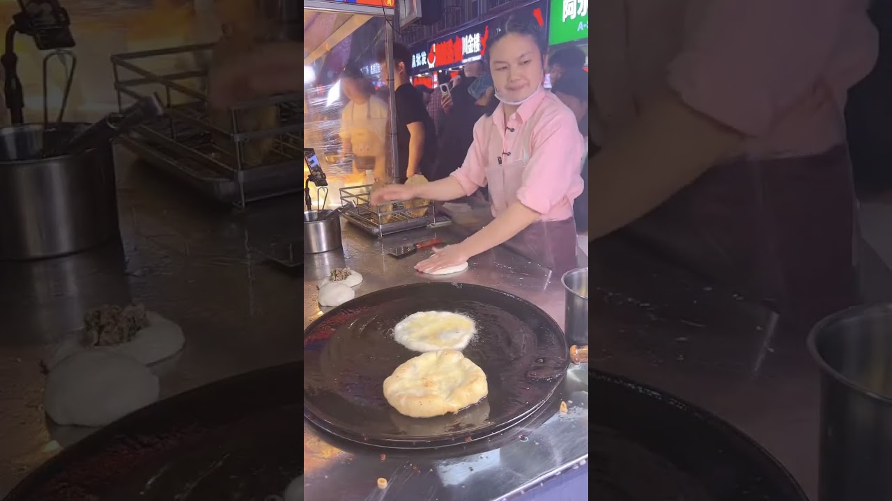 Making scallion pancakes and selling them to make money.