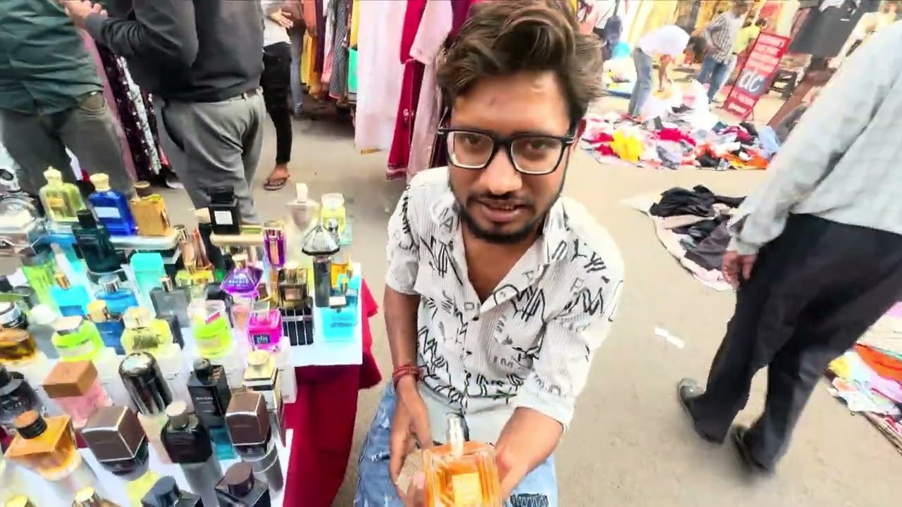 karol bhag monday market part..1 