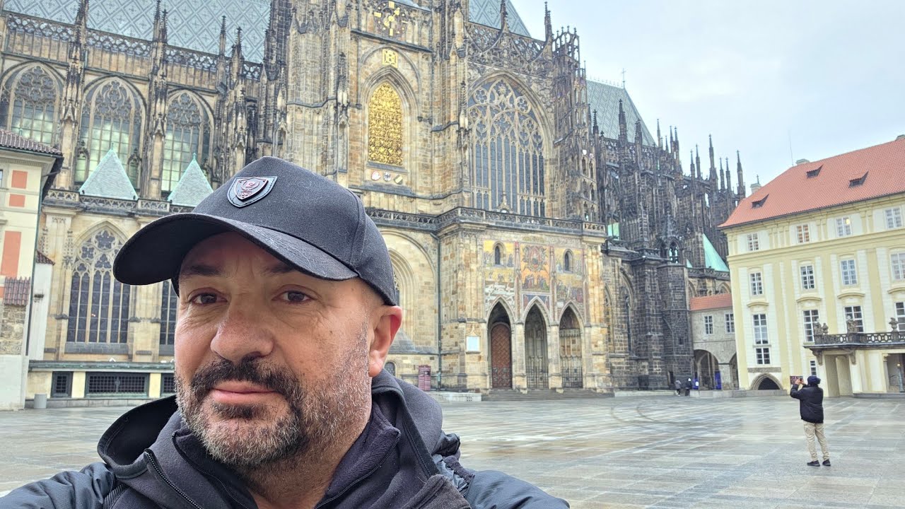PRAGA. CEL MAI FRUMOS ORAS DIN EUROPA. LEGENDELE CASTELULUI SI A CEASULUI ASTRONOMIC DIN PRAGA.