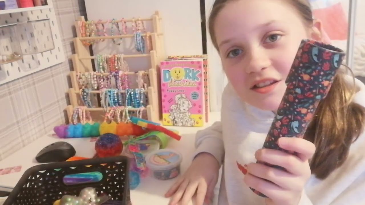 Showing you guys my fidgets