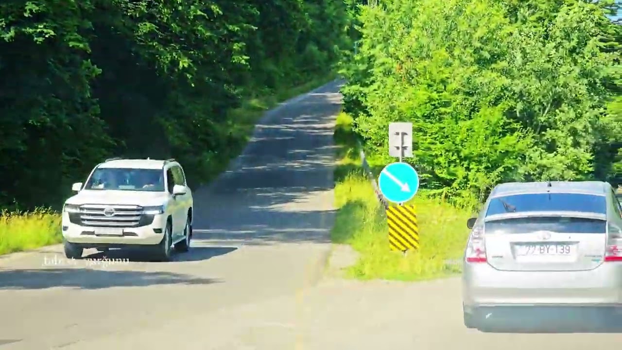 İstiqamet Quba rayonu .Qırız Dəhnə.Xınalıq yolu.Piknik.Azerbaycan.
