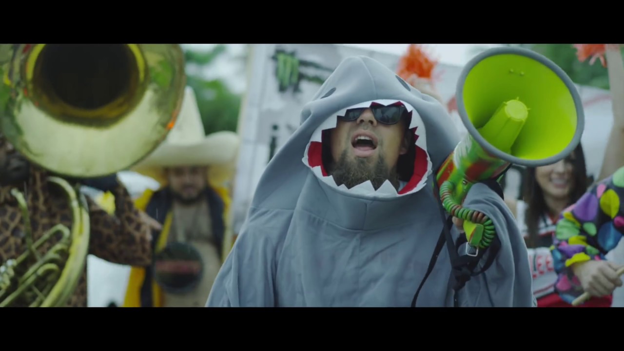 &iexcl;MAYDAY! x MURS - My Own Parade - Official Music Video