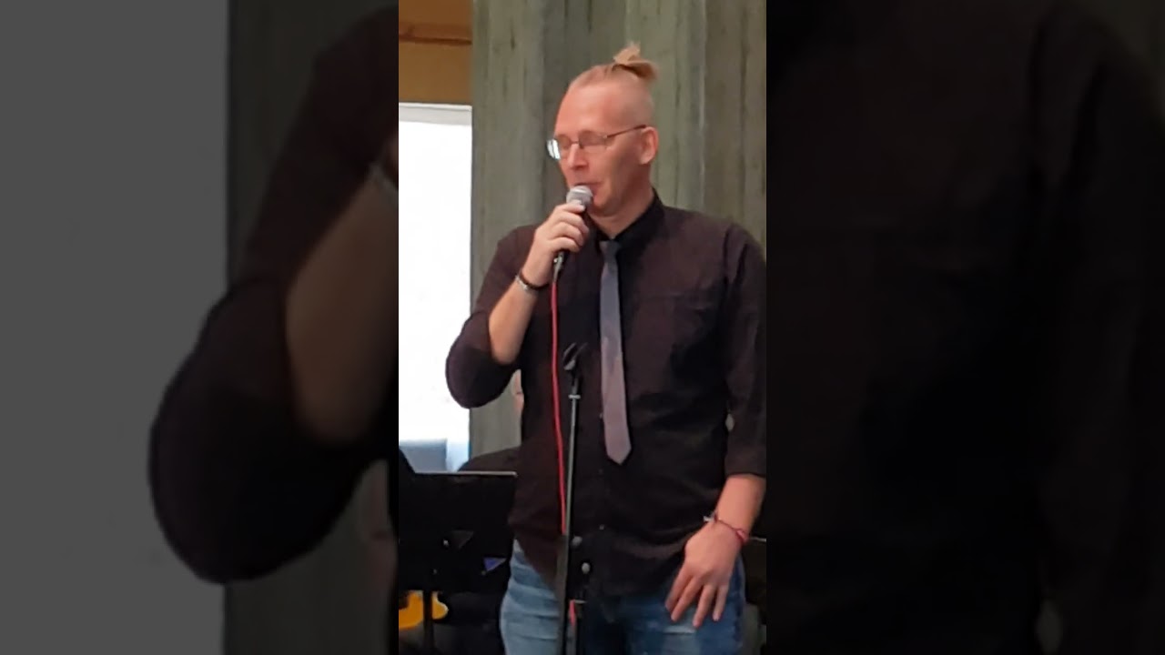 Blå salme - Erik Bye(men 2my sang for ca 400 personer)..😋