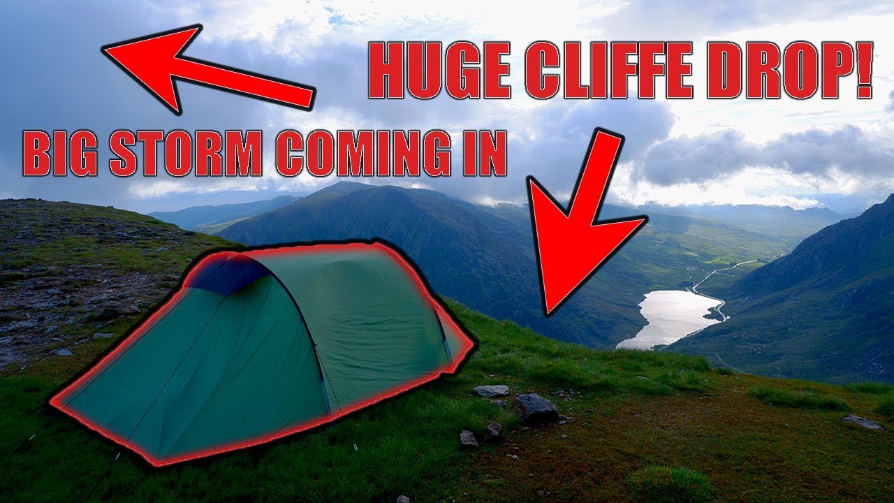 Wild camping on the summit of Y-GARN Mountain (WALES)