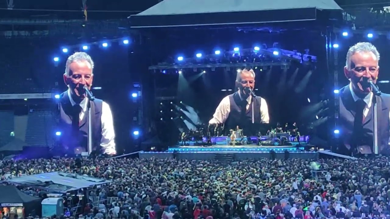 Bruce Springsteen & the E Street Band - WORLD TOUR - Wrecking Ball