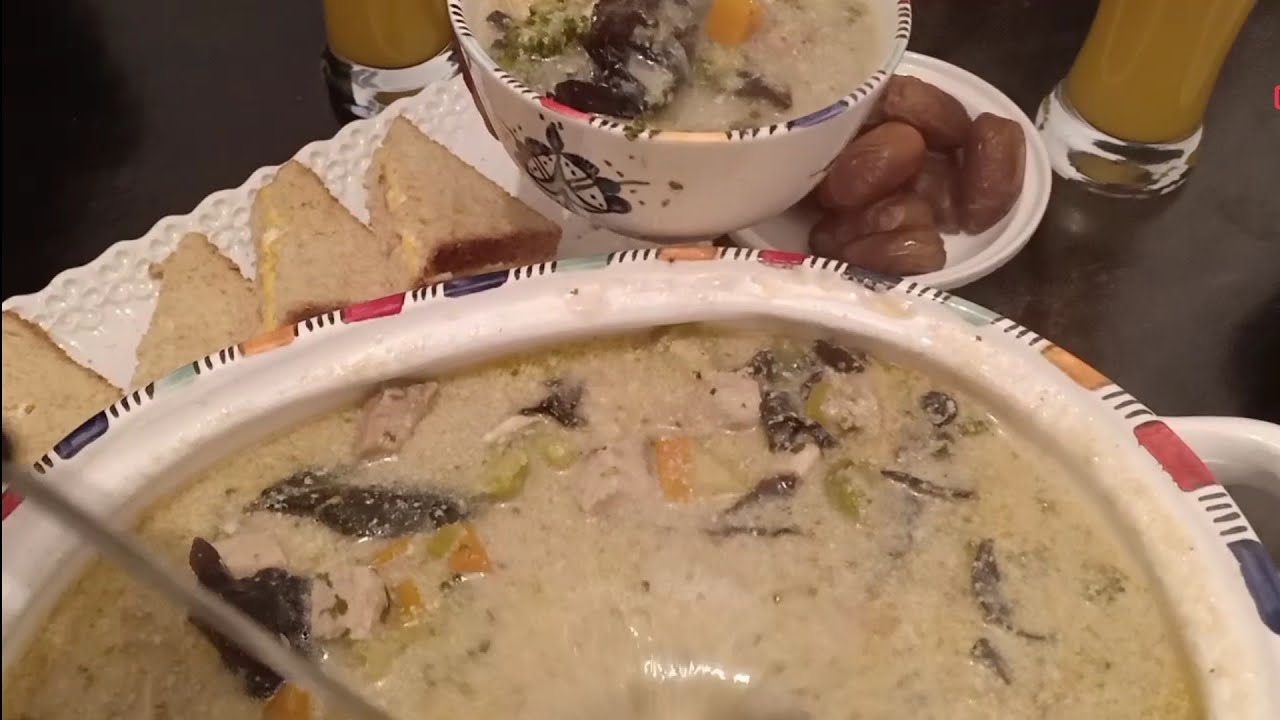 #شوربة# #الدجاج# والخضر من اروع ما يكون صحية وكتجي خفيفة💯.soup au## légumes et poulet