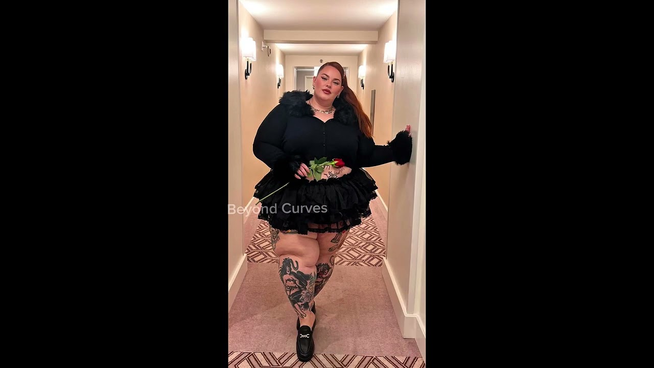 Tess Holliday: Beauty, Confidence & Curves. Biography & Lifestyle