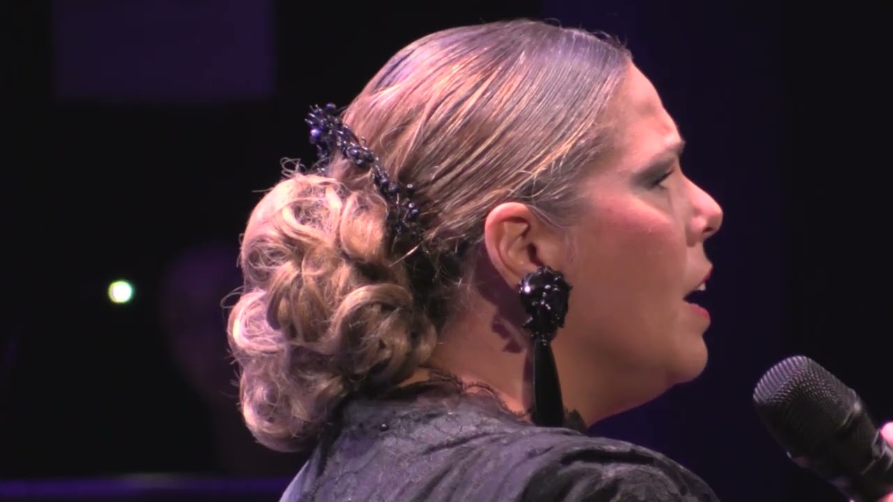 VERÓNICA MARTÍN  MÁLAGA ,.AQUELLA CÁRMEN  .FINAL CERTÁMEN  COPLA PEÑA LA PAZ TEATRO CERVANTES 231225