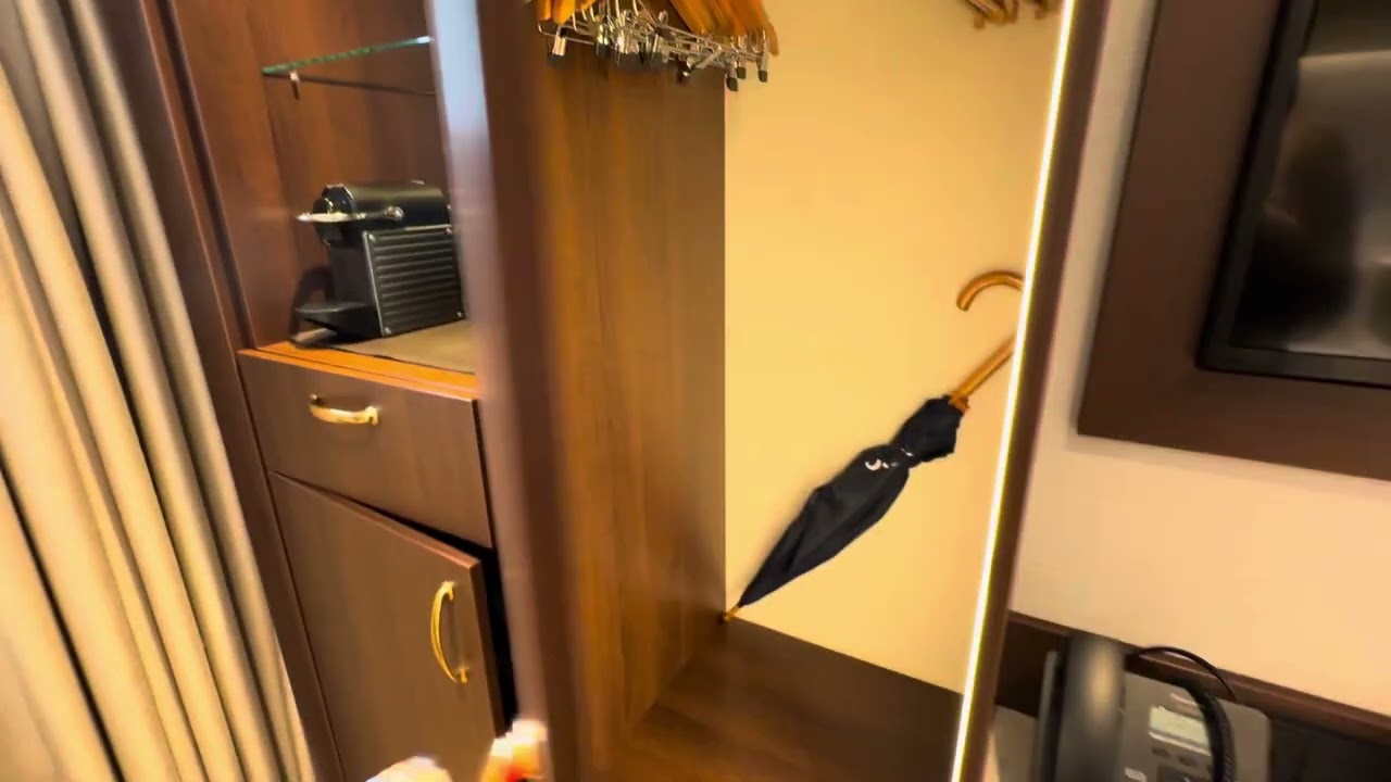Riviera Geoffrey Chaucer Cabin 103 Standard Suite