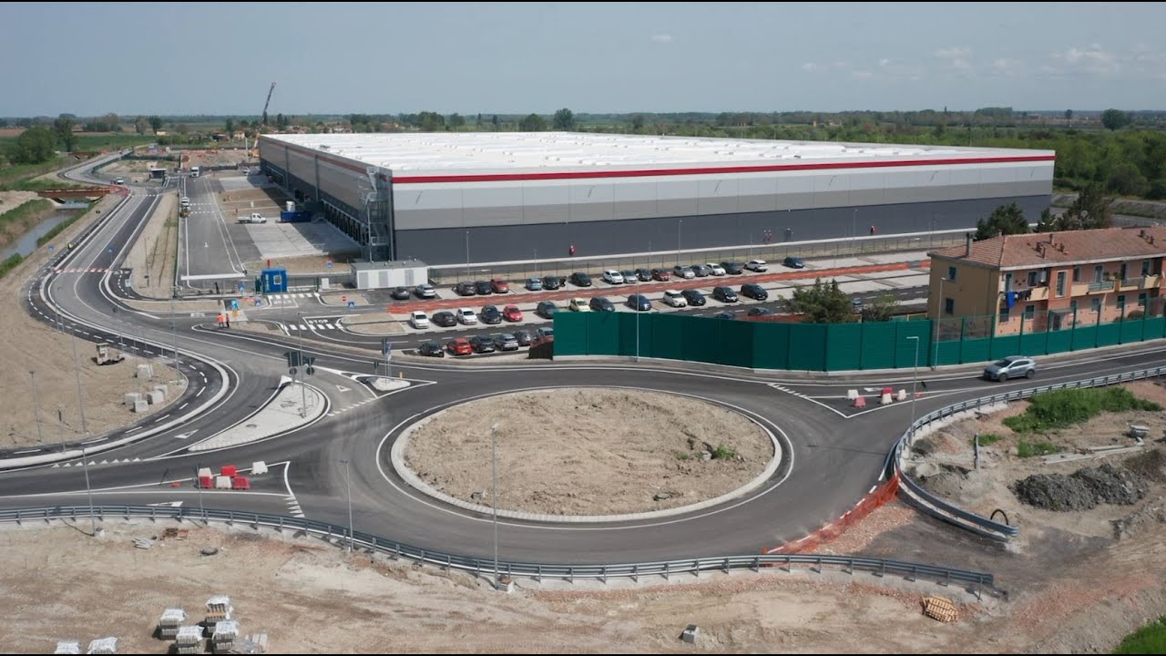 Costruzione di un deposito logistico per P3 ad Altedo