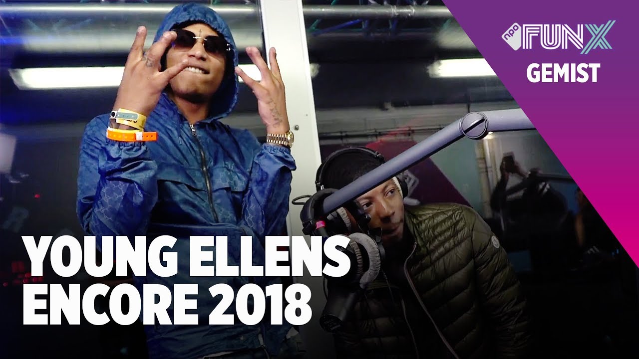 YOUNG ELLENS stuurt nog steeds eigen naaktfoto's rond!