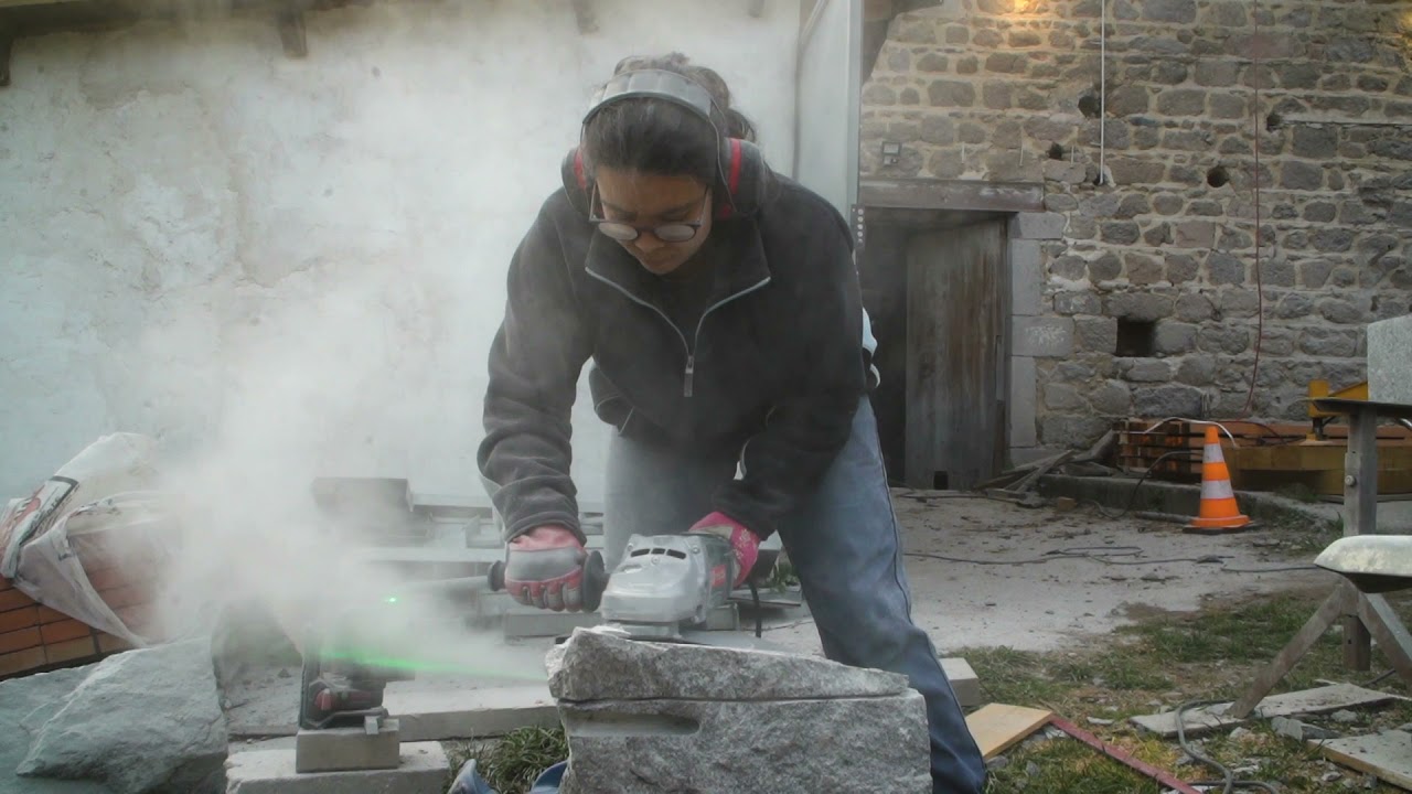 Construction voûte en granit - Partie 3 et 4 : taille et bouchardage
