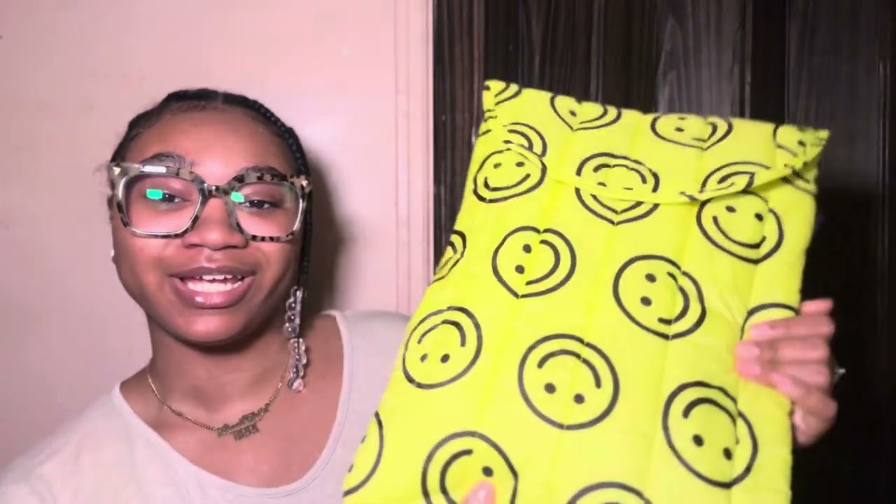 Baggu  lap top sleeve