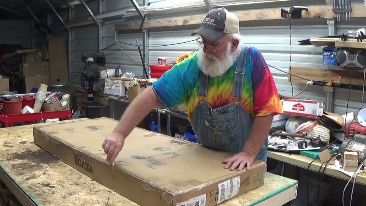 Paw Assembles and Reviews the Adjustable Workbench by Vevor