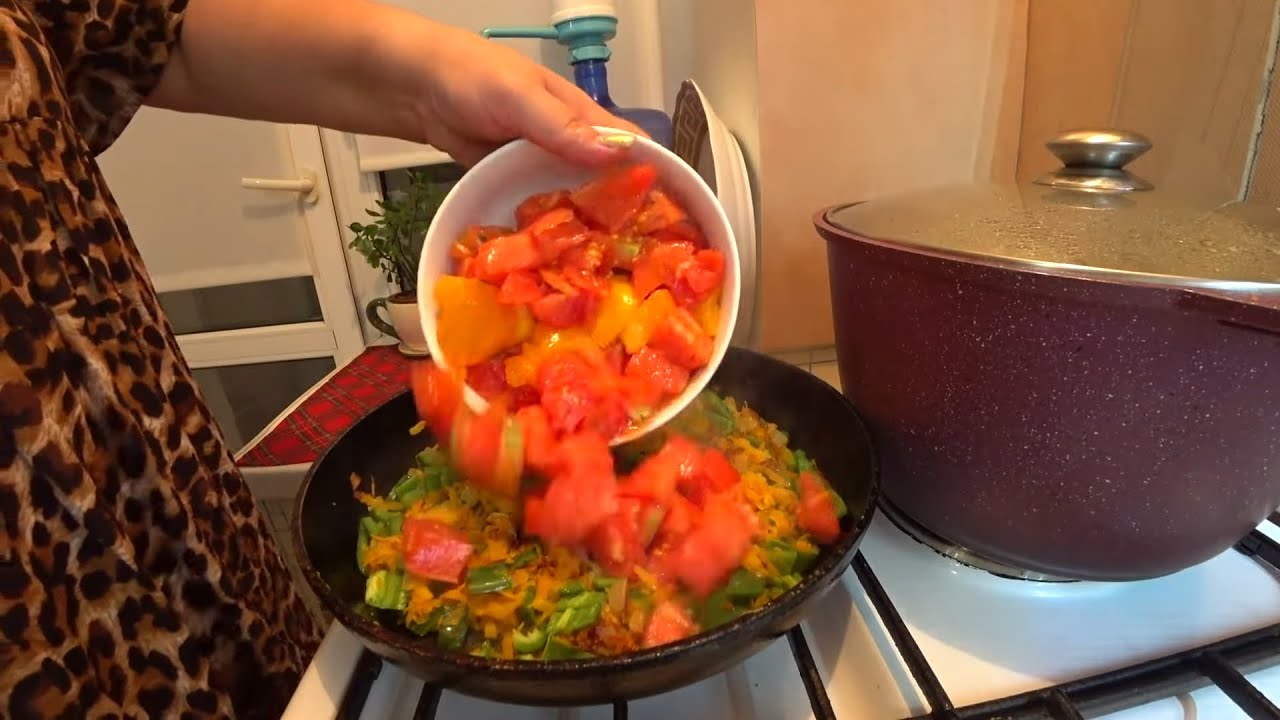 МАМОЧКИ НЕТ с НАМИ НО РЕЦЕПТЫ ЕЁ ЖИВУТ/ГОТОВЛЮ МАМИН РАССОЛЬНИК пошагово/ПЕКУ ПИРОГ/ДОМАШНИЙ ВЛОГ