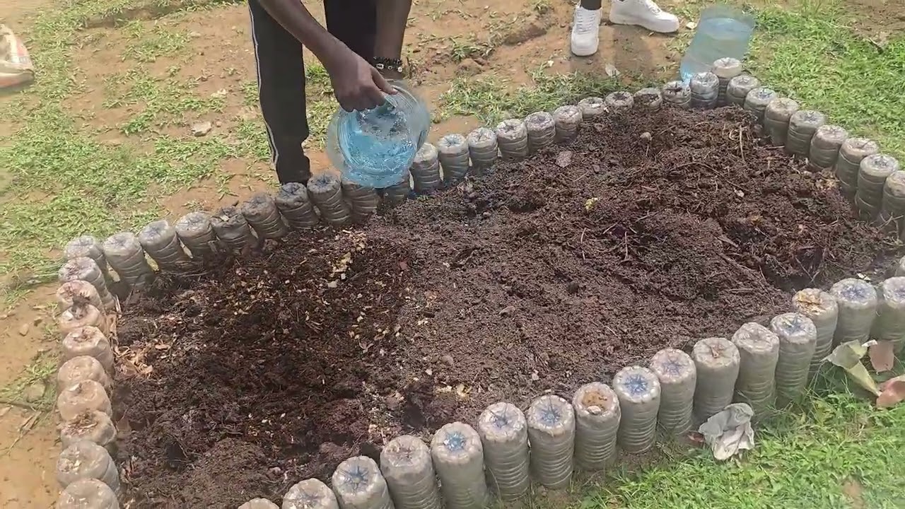 🚜 ÇA S’ACTIVE DANS LES CHAMPS : Préparation de notre potager ! 🌱✨