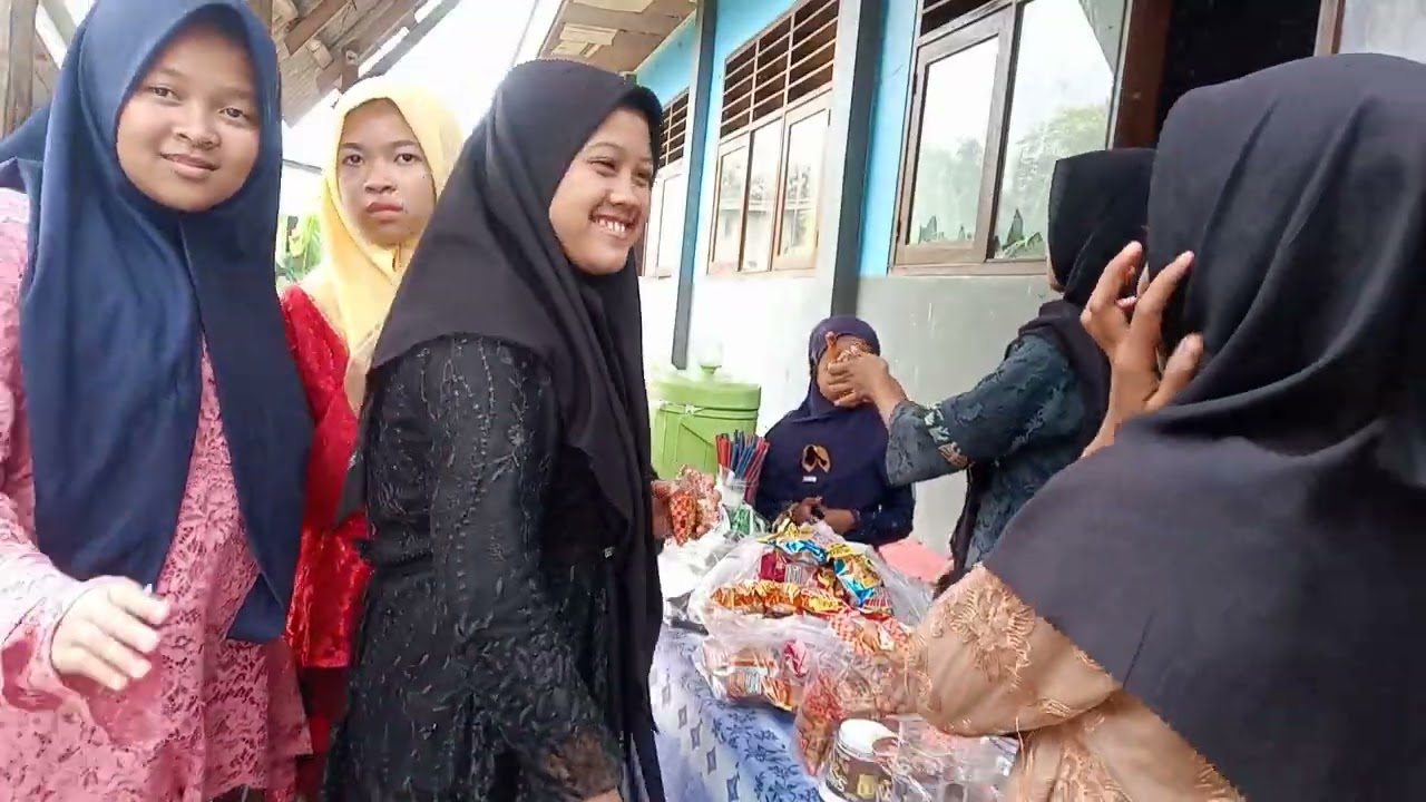 Alhamdulillah jualannya rame 