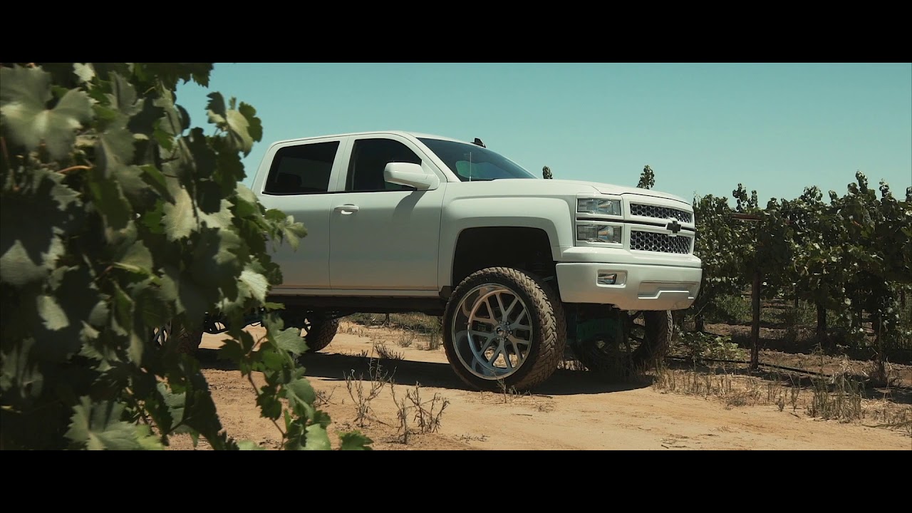 Fuel Off-Road FF45 - 26x12 - Chevy Silverado